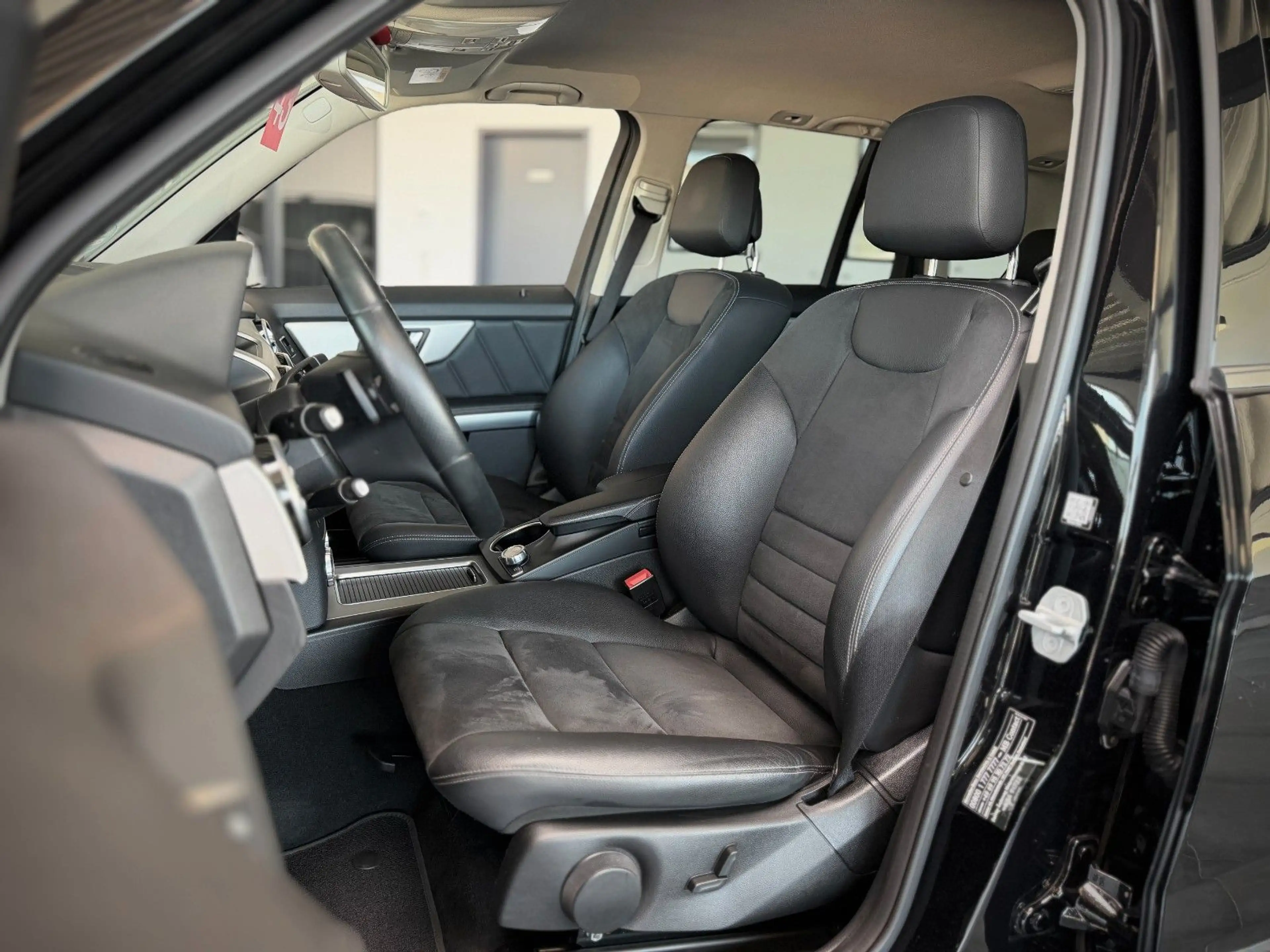 Mercedes-Benz GLK 220 4Matic *Pre-Safe*Bi-Xenon*ILS*FernASS* — photo 8