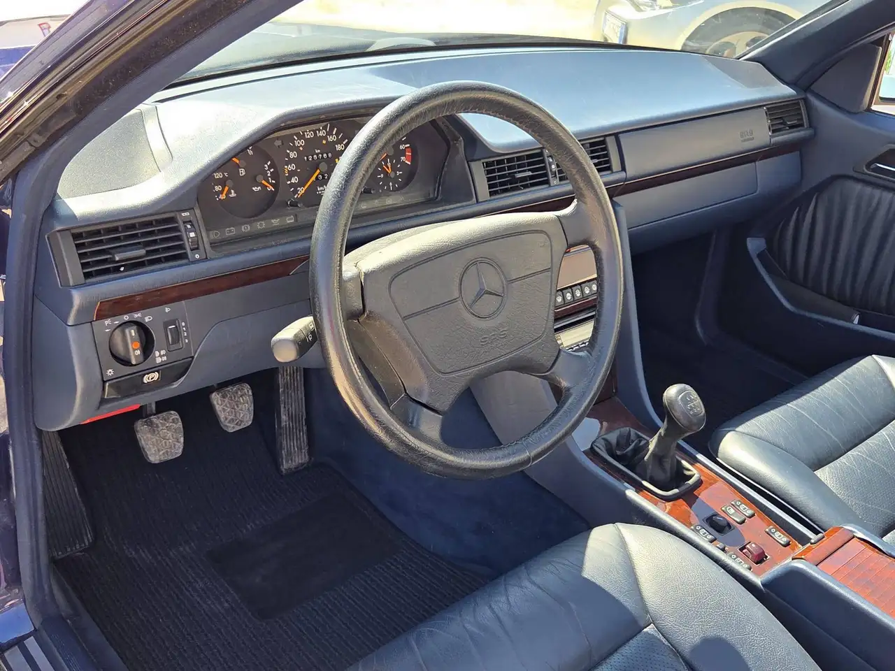 Mercedes-Benz E 200 16V Cabrio A124, foto 9