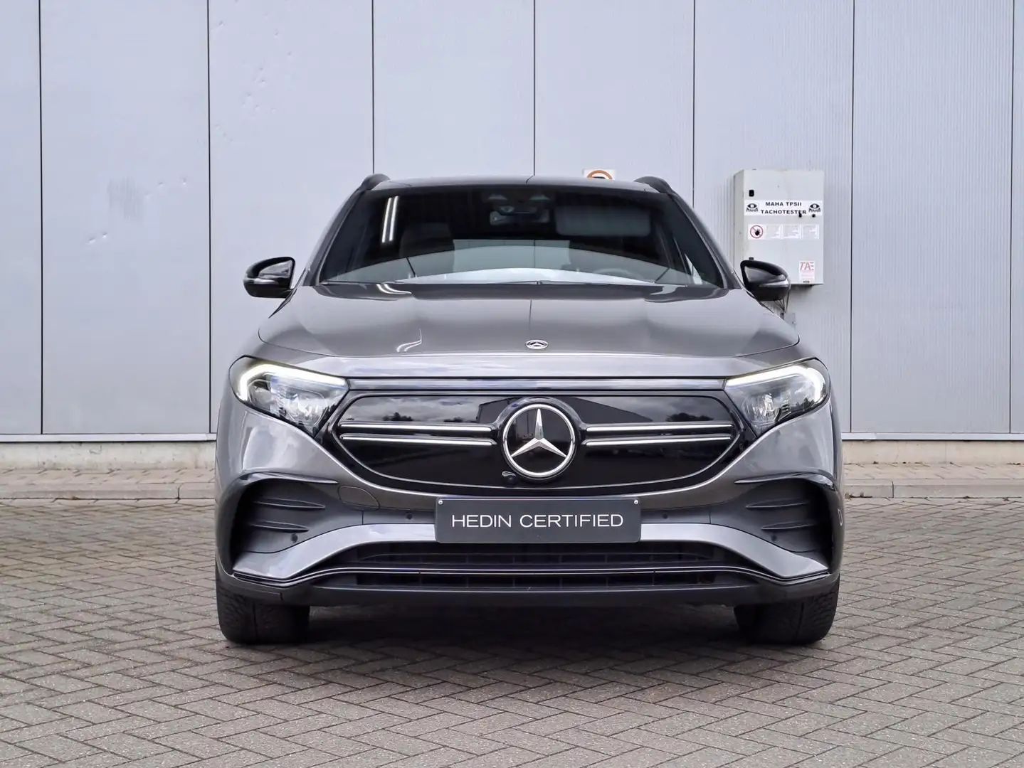 Mercedes-Benz EQA 250 EQA AMG Line Grau - 2