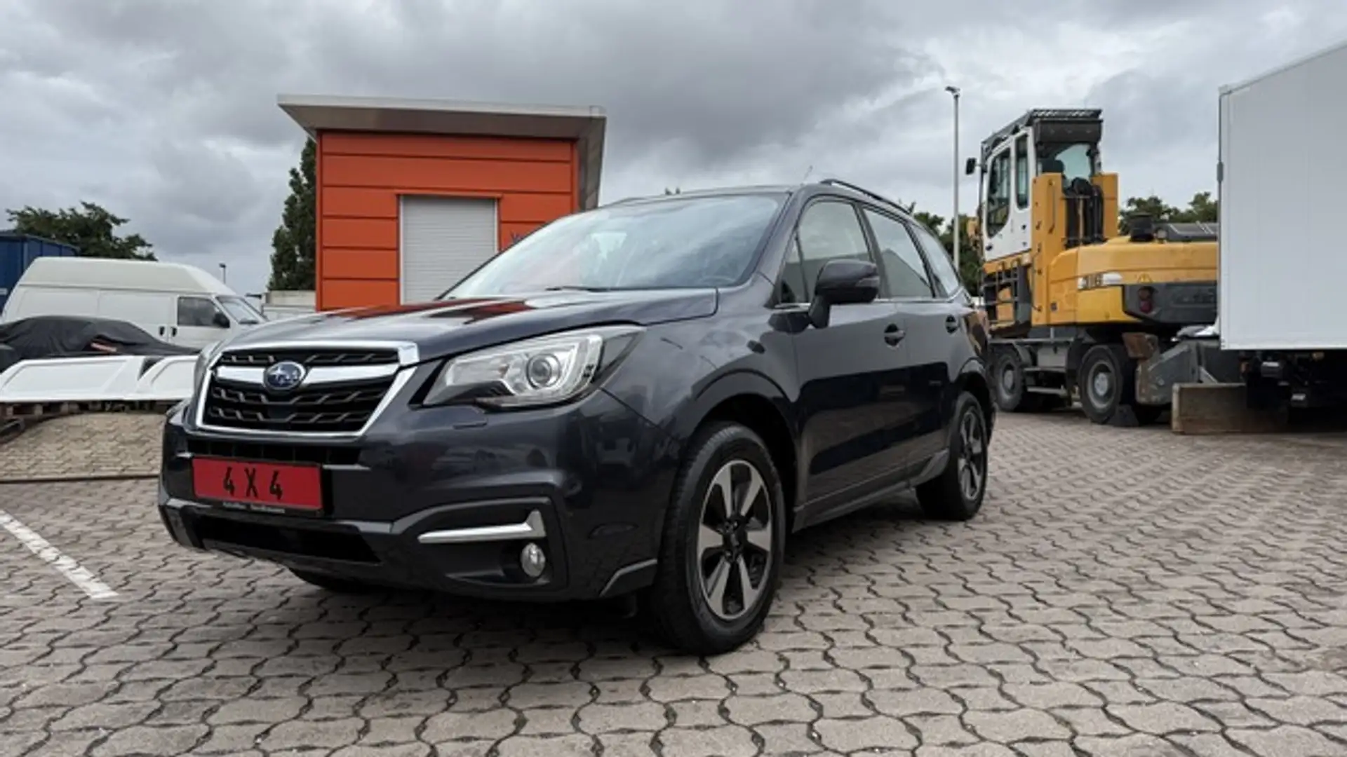 Subaru Forester 4x4 Exclusive LED RFK Pano AHK SHZ Grau - 1