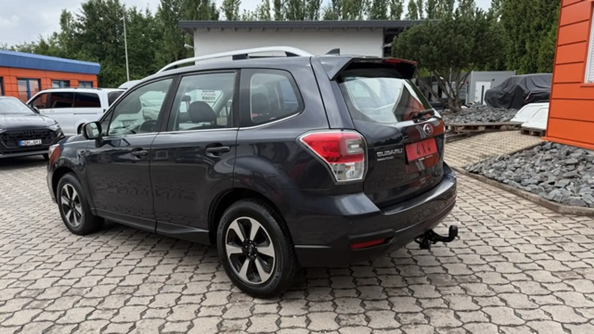 Subaru Forester 4x4 Exclusive LED RFK Pano AHK SHZ Grau - 2