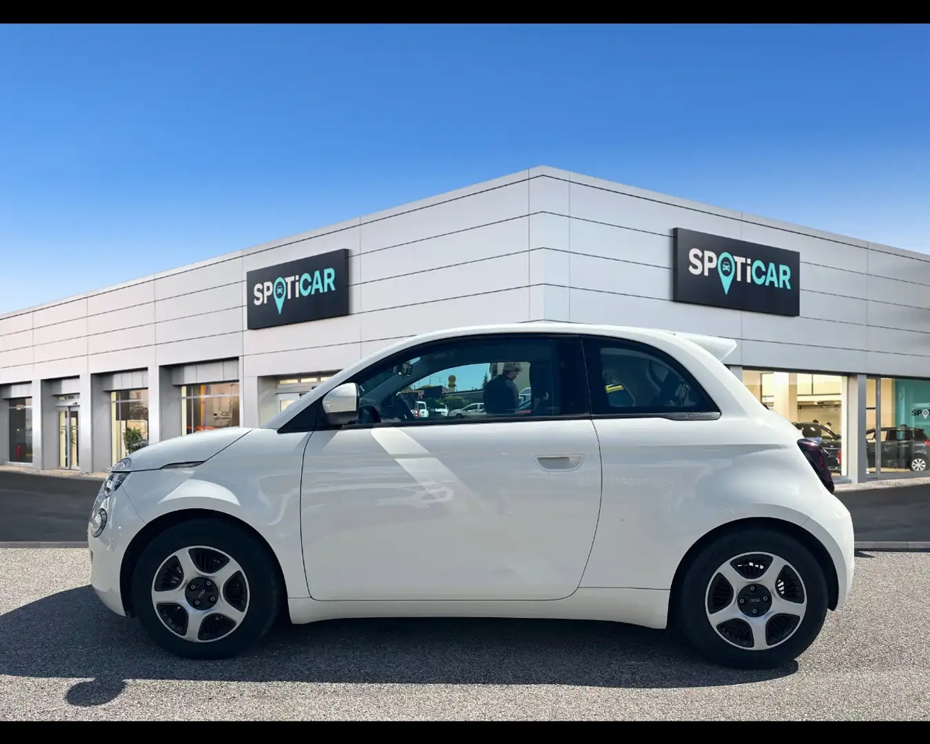 Fiat 500e 42 kWh  Passion Blanc - 2