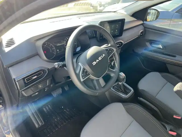 Dacia Sandero view 10
