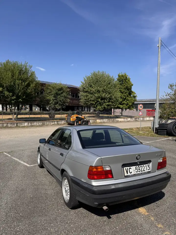 BMW 318i auto cat., foto 4