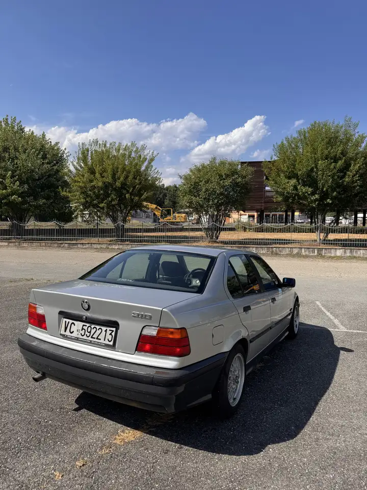 BMW 318i auto cat., foto 3