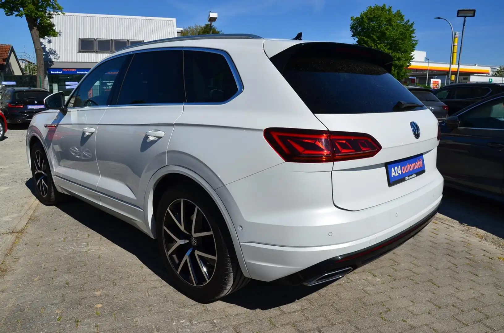 Volkswagen Touareg 3.0 V6 TDI R line Matrix LED Luft ACC AHK Blanc - 2