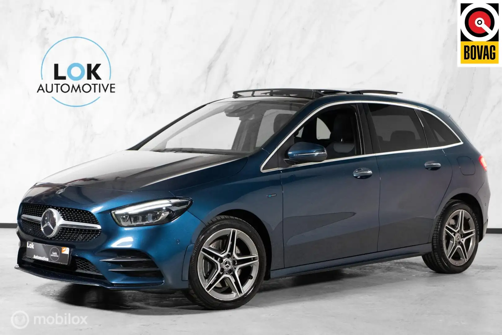 Mercedes-Benz B 250 e Business Solution AMG PANO|SFEER|LED Azul - 1