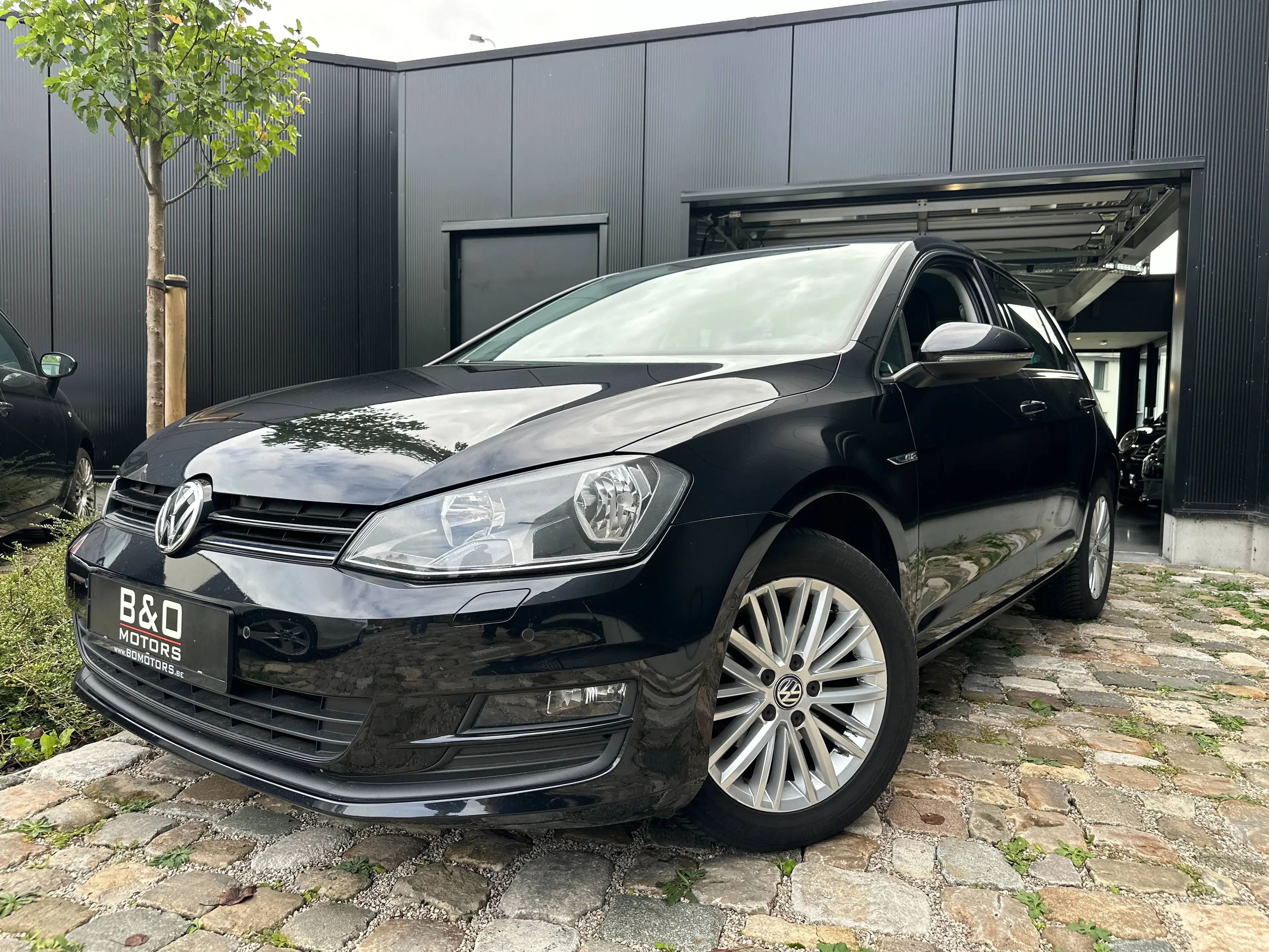 Volkswagen Golf Golf VII 1.2 TSI Cup 5d - PDC voor + achter - bluetooth - multif. stuur - stoelverw - zeer mooie opties!