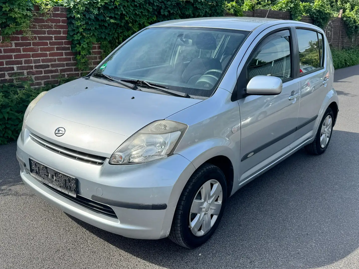 Daihatsu Sirion Sirion 1.0, Tüv Neu, Klima, E Fenster Grau - 1
