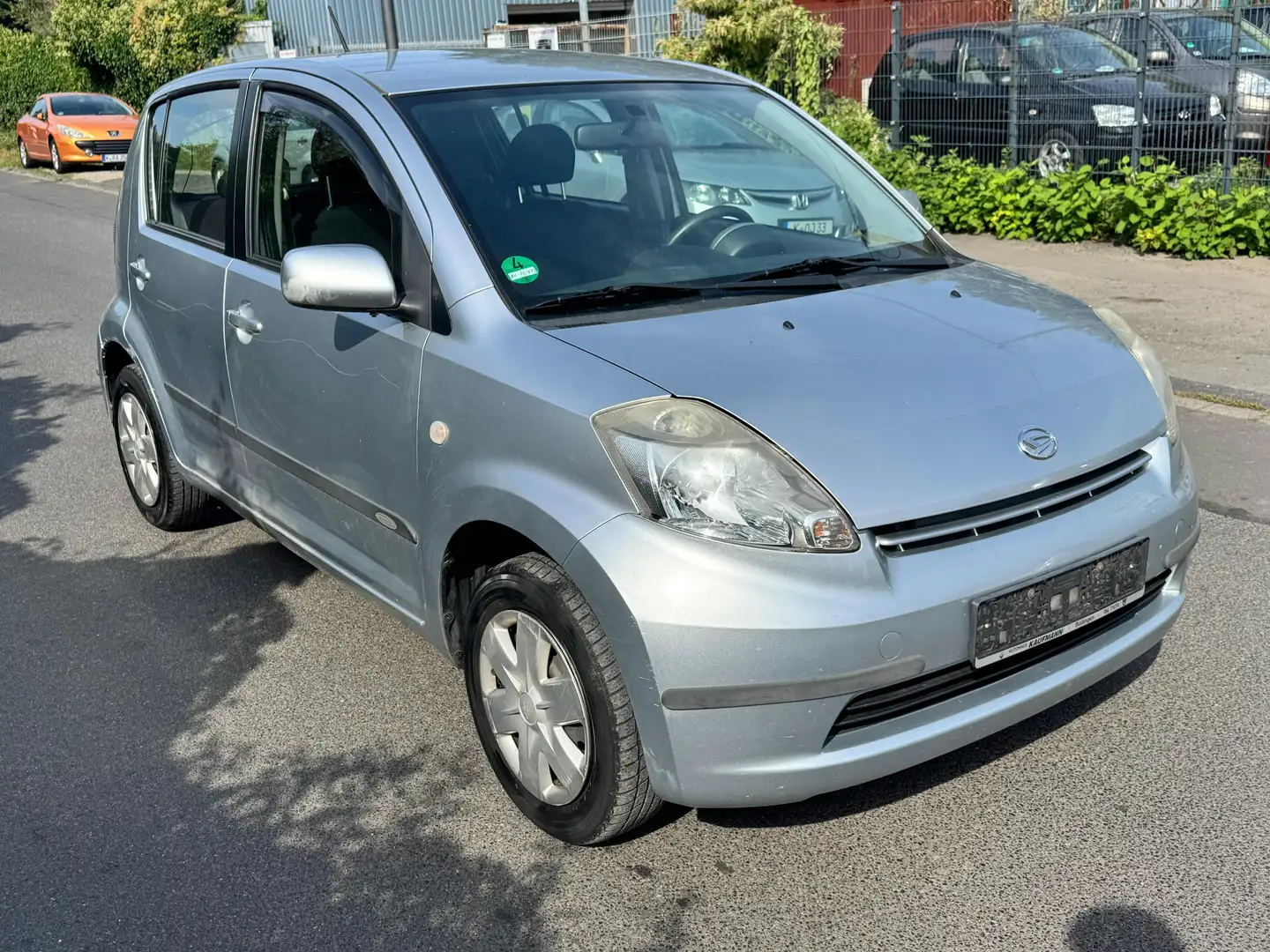 Daihatsu Sirion Sirion 1.0, Tüv Neu, Klima, E Fenster Grau - 2