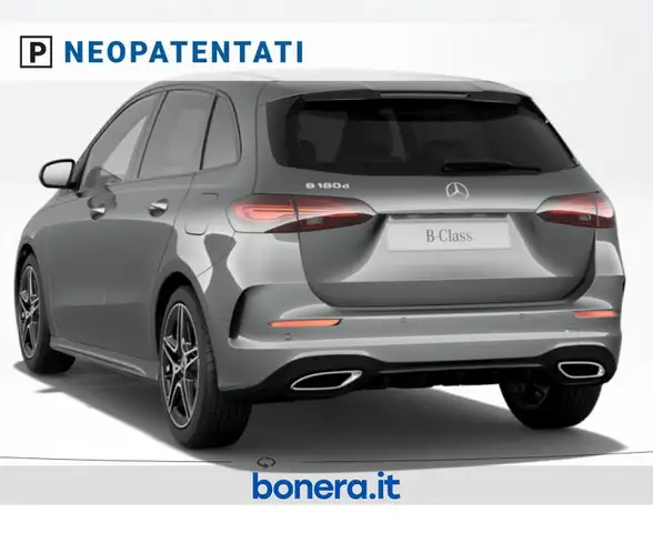 Mercedes-Benz B Class view 3