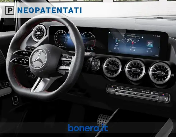 Mercedes-Benz B Class view 6