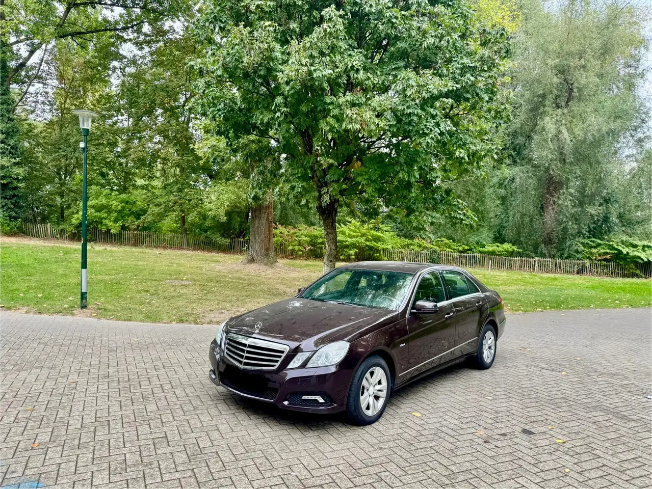 Mercedes-Benz E 220