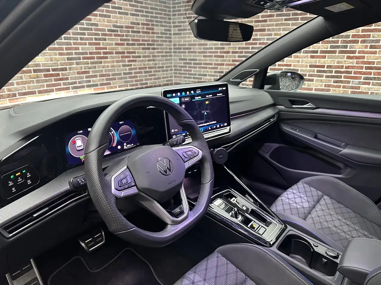 Volkswagen Golf 1.5 eTSI R-Line Edition Pano Head up, миниатюра 3