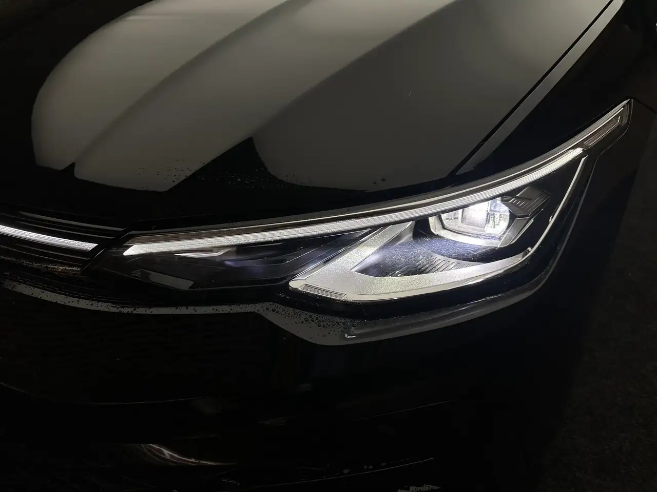 Volkswagen Golf 1.5 eTSI R-Line Edition Pano Head up, миниатюра 19