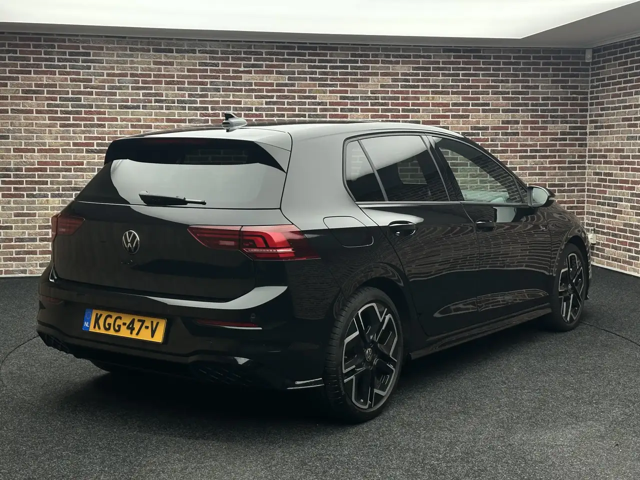 Volkswagen Golf 1.5 eTSI R-Line Edition Pano Head up, миниатюра 2