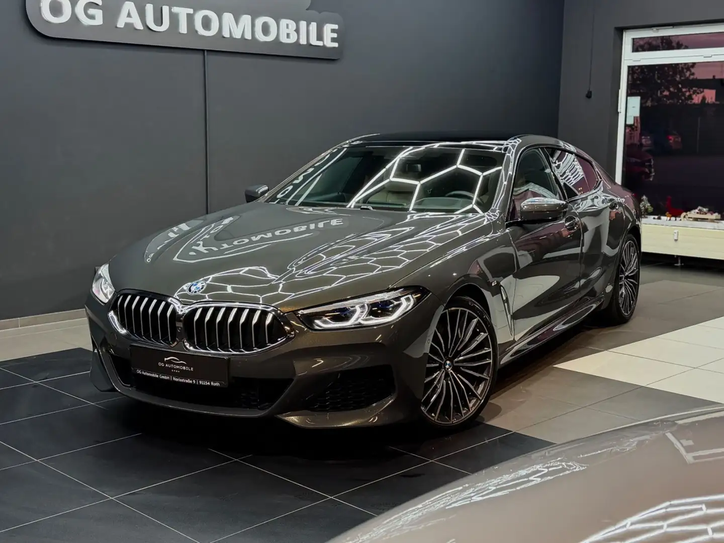 BMW 840 i Gran Coupe M Sport*HEADUP*PANO*360*LASER Gri - 1