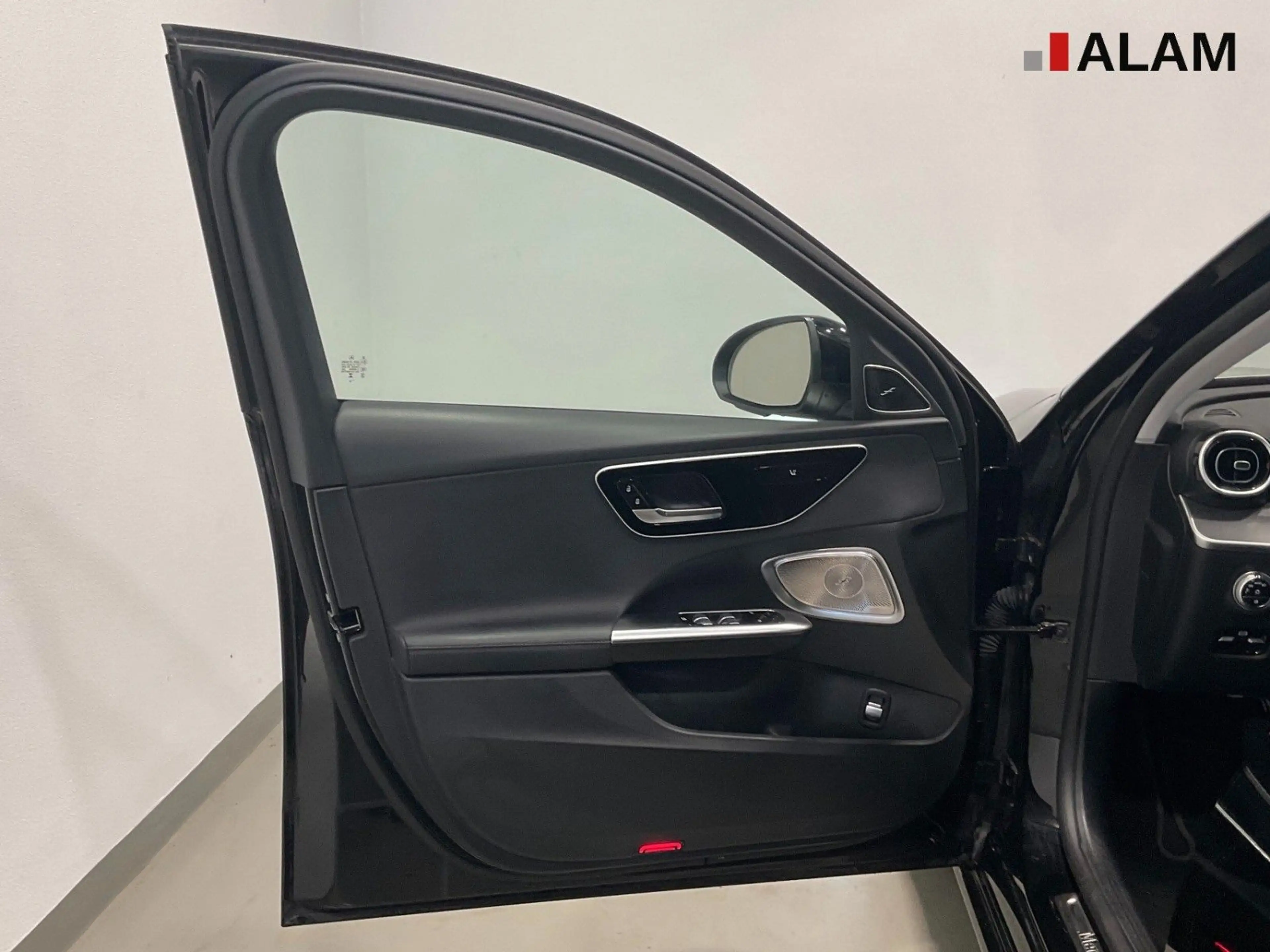Mercedes-Benz C 220 d Avantgarde ACC Lane Navi RFK Sound ViCo — photo 10