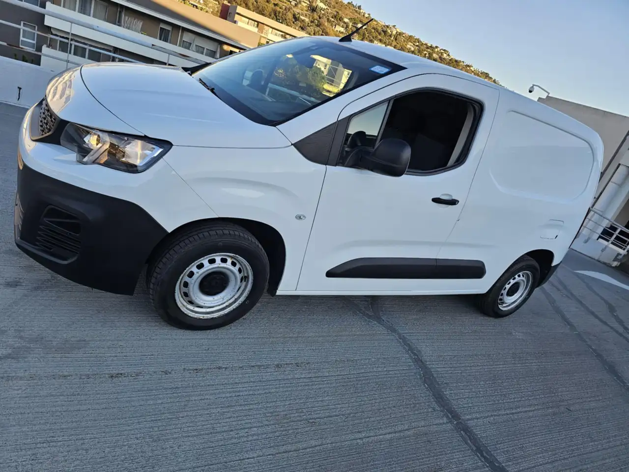 Peugeot Partner PARTNER FGN 1.5  HDI 130CV