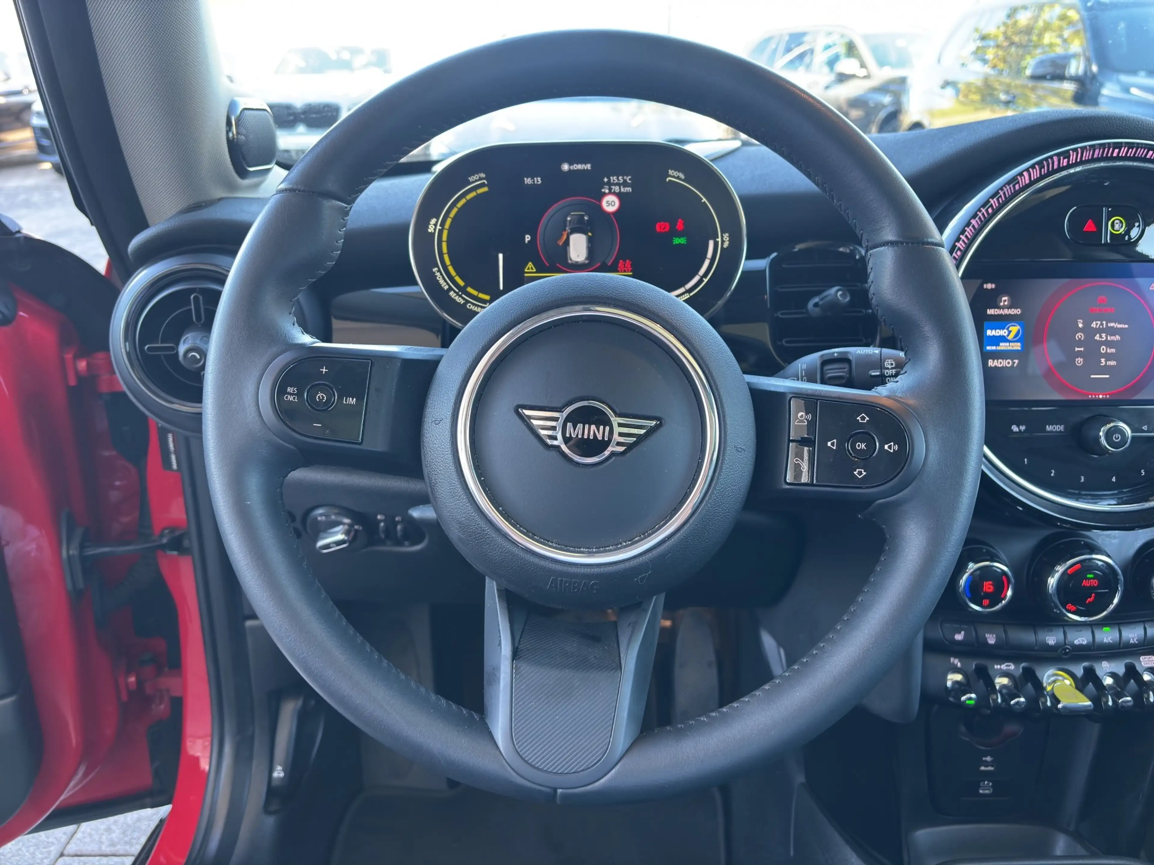 MINI Cooper SE 3-Türer Rückfahrka. HuD H&K Glasdach — photo 11