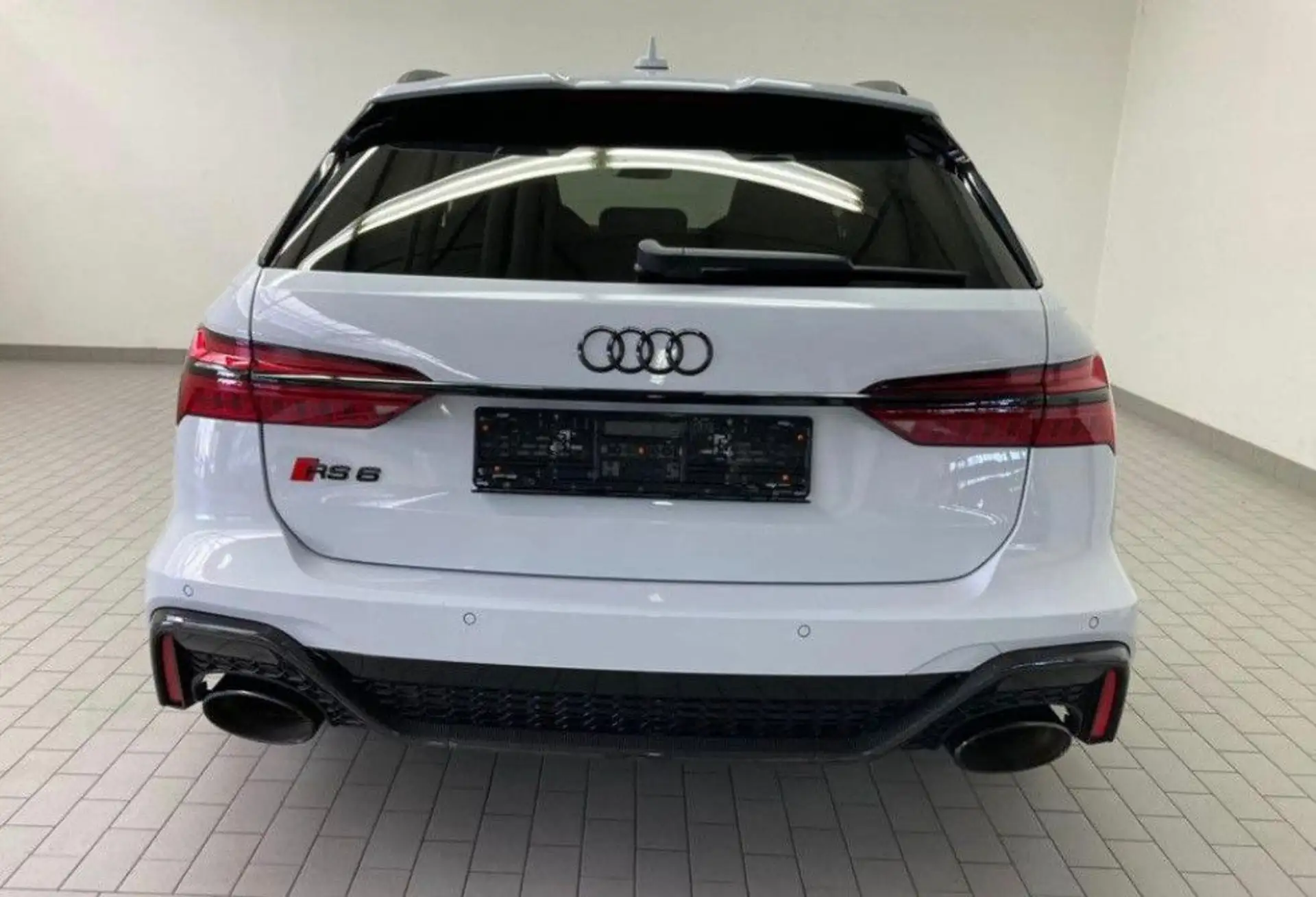 아우디 Audi RS6 4.0 TFSI 2021 흰색 사진 6