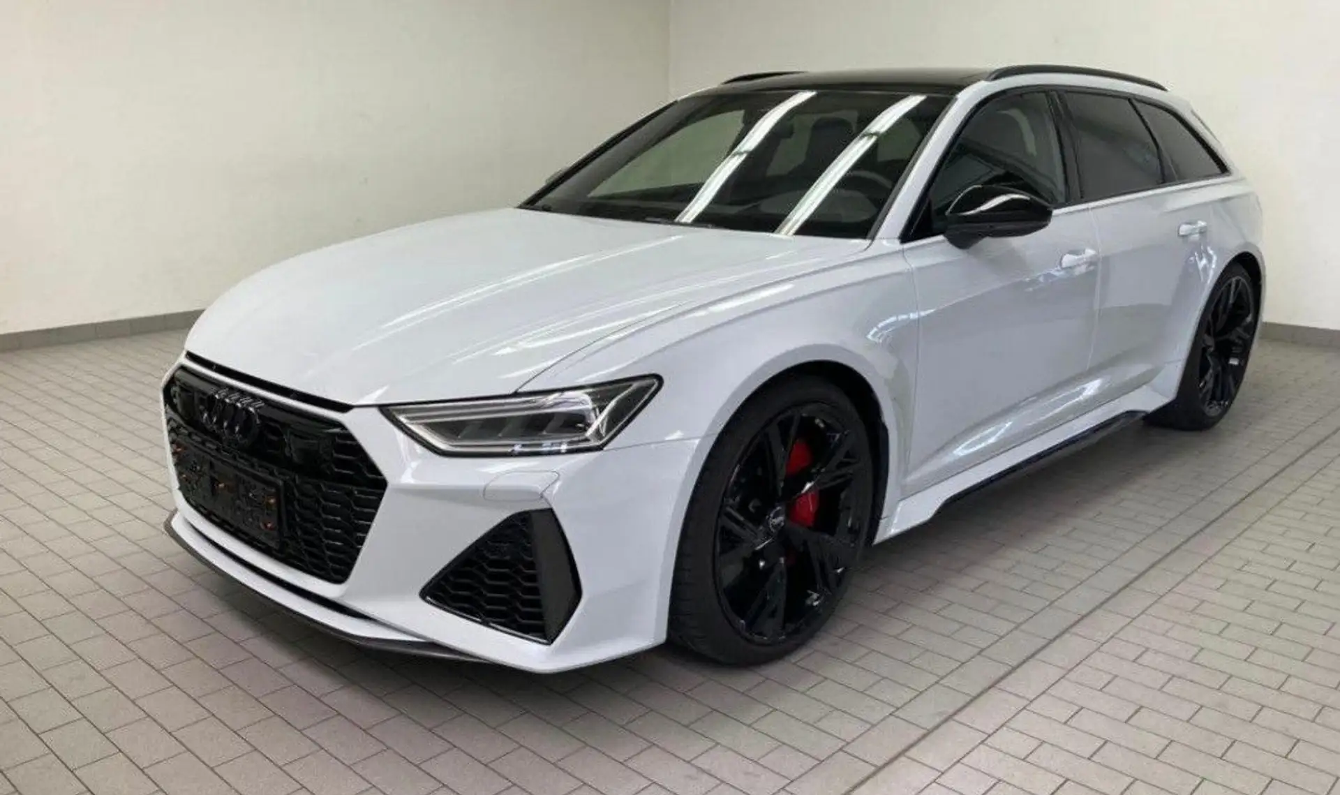 아우디 Audi RS6 4.0 TFSI 2021 흰색 사진 2