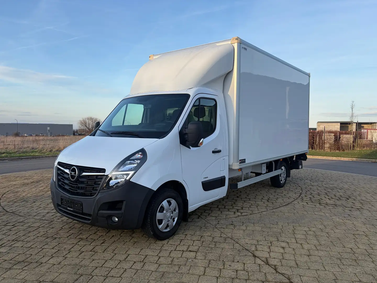 Renault Master 20m3 + lift 750kg / Garantie / 27264,46€ htva Blanc - 1