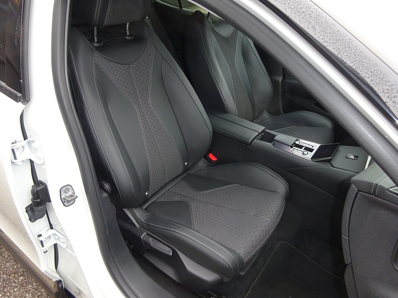 DS Automobiles DS 4 BlueHDi 130 S&S EAT8 Trocadero — photo 4