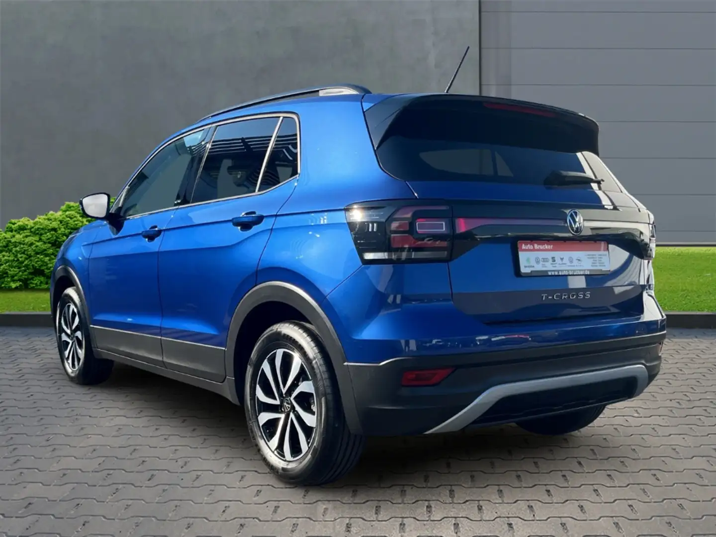 Volkswagen T-Cross Active 1.5 TSI+LED Scheinwerfer+NAVI+Sitzheizung v Blau - 2