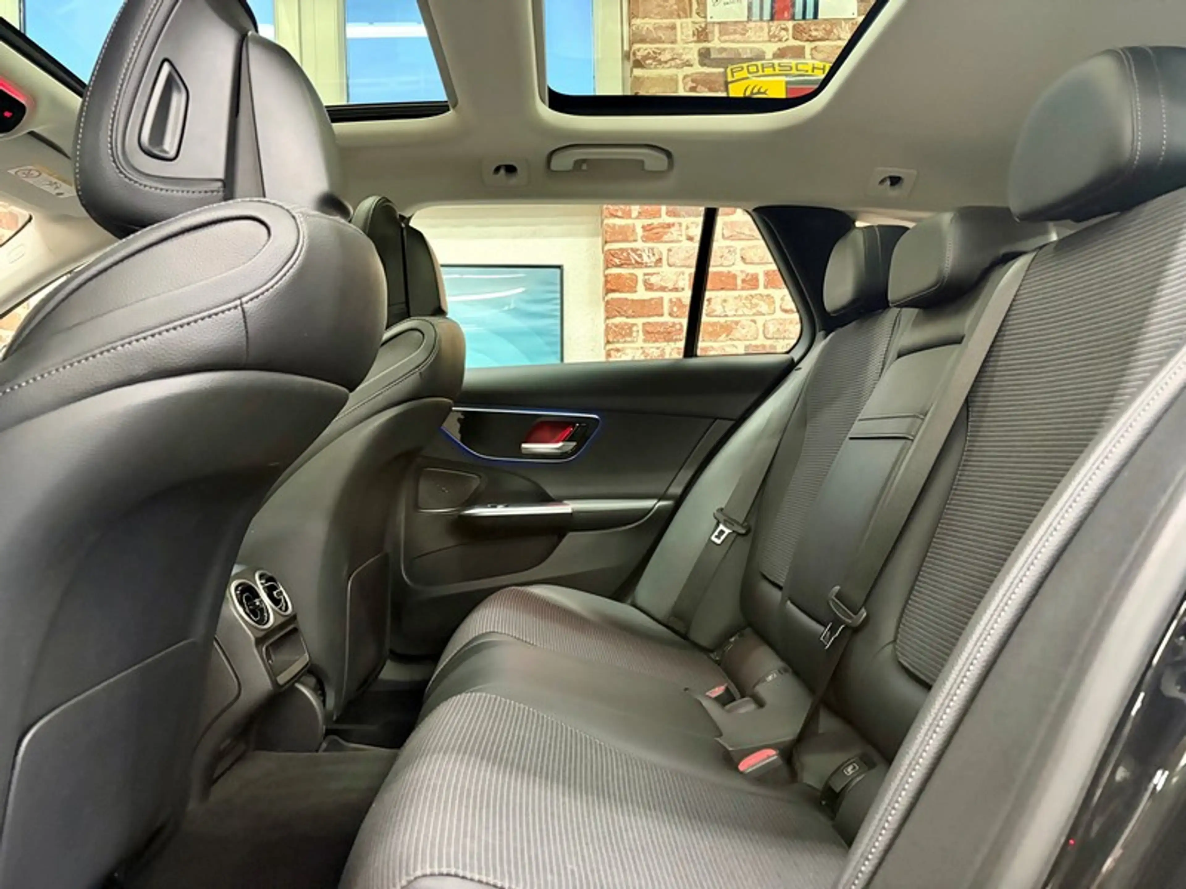 Mercedes-Benz C 200 C 200 Break 204cv Auto 4x4 AVANTGARDE — photo 6