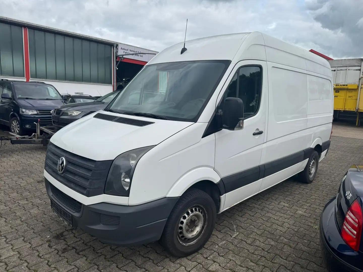 Volkswagen Crafter 30 mittel L2H2 Hochdach Weiß - 2