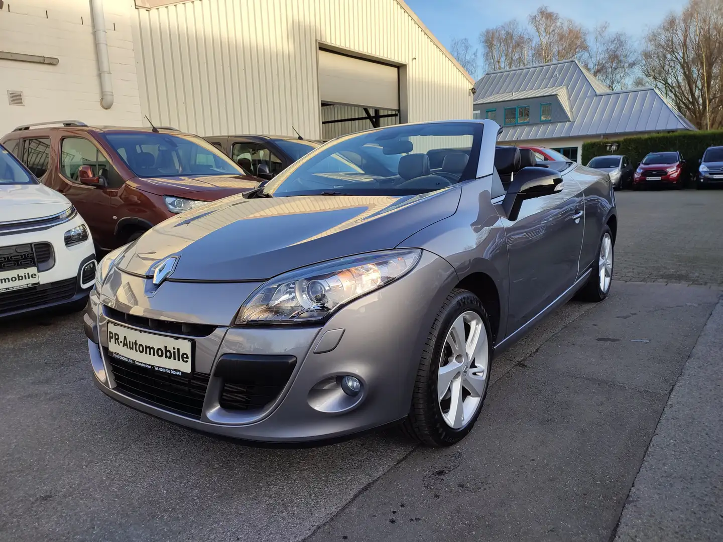 Renault Megane CC Klimaaut/Navi/PDC/Panoramad/Xenon Gris - 1