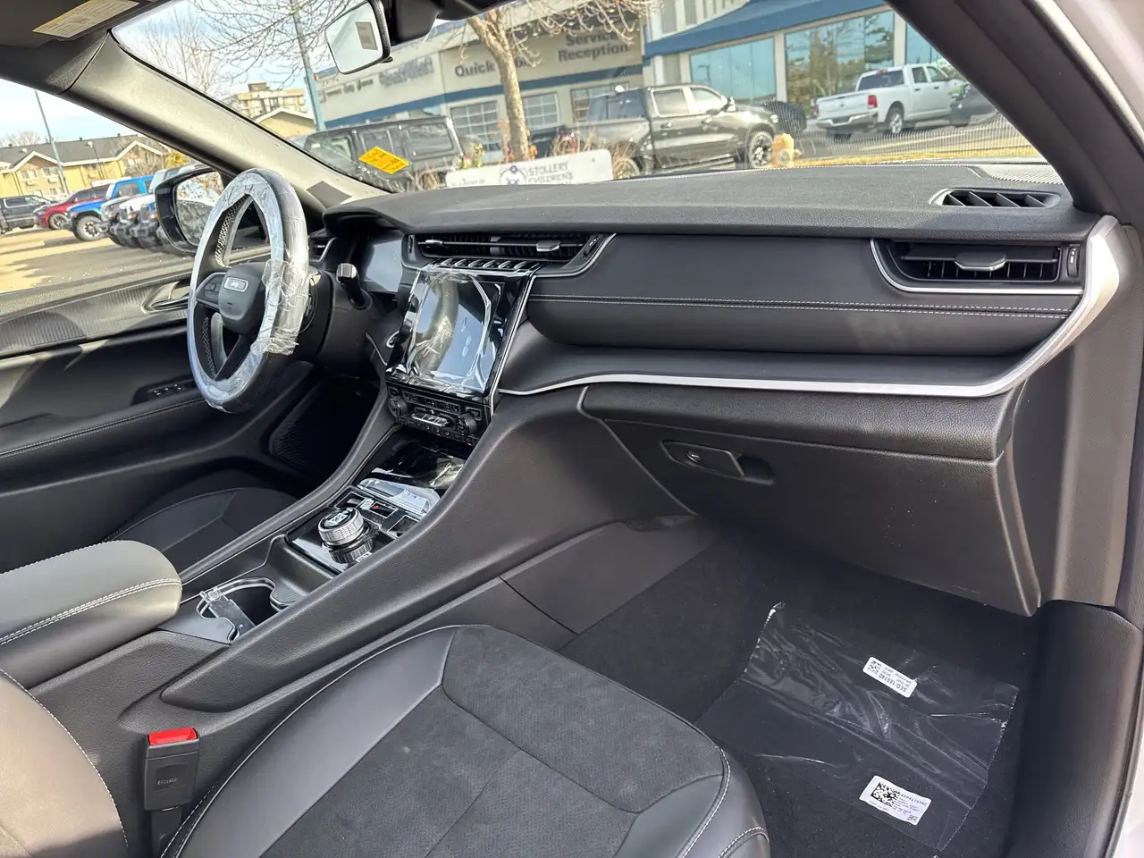 Jeep Grand Cherokee снимка Jeep Grand Cherokee