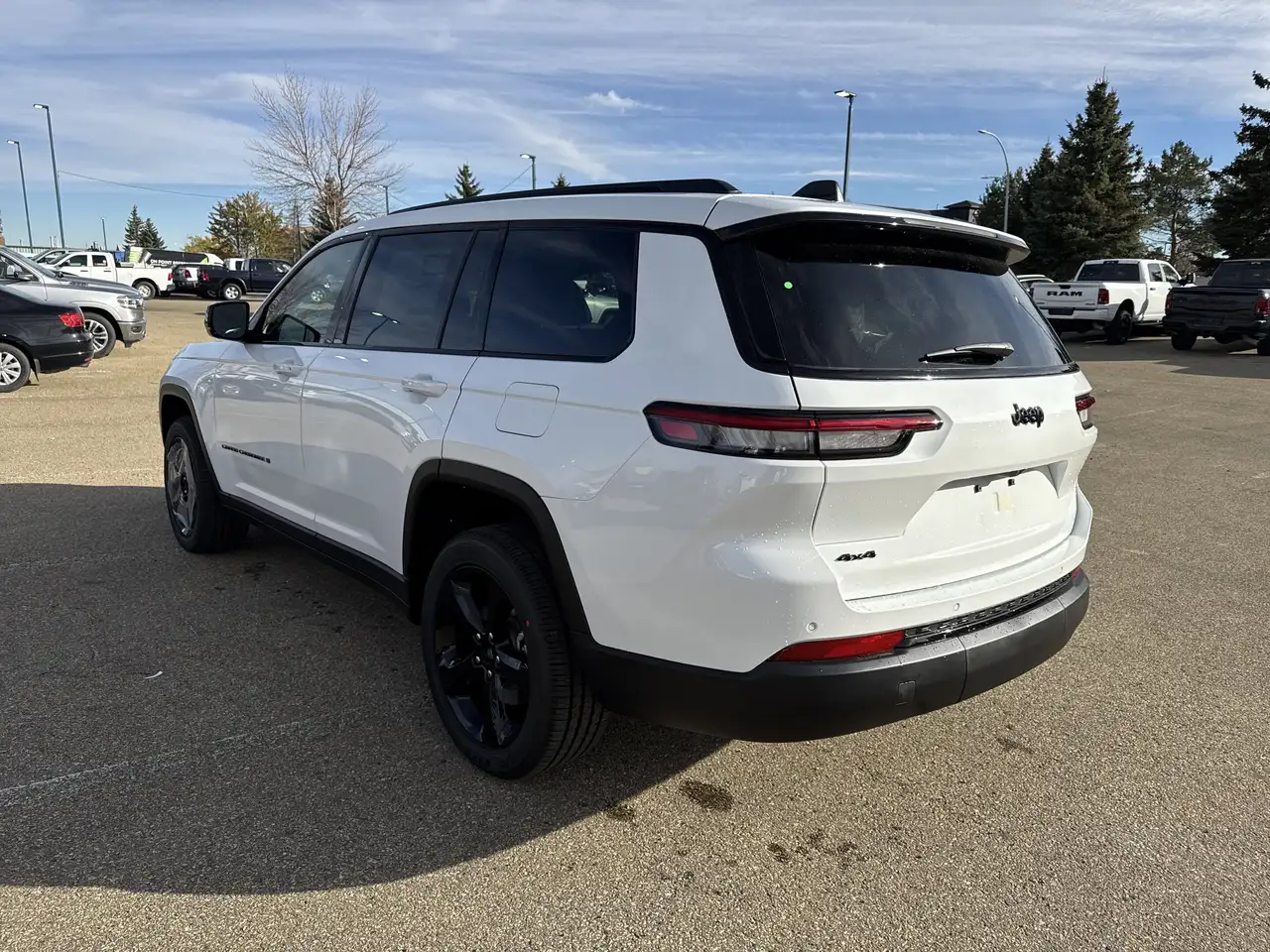 Jeep Grand Cherokee снимка Jeep Grand Cherokee
