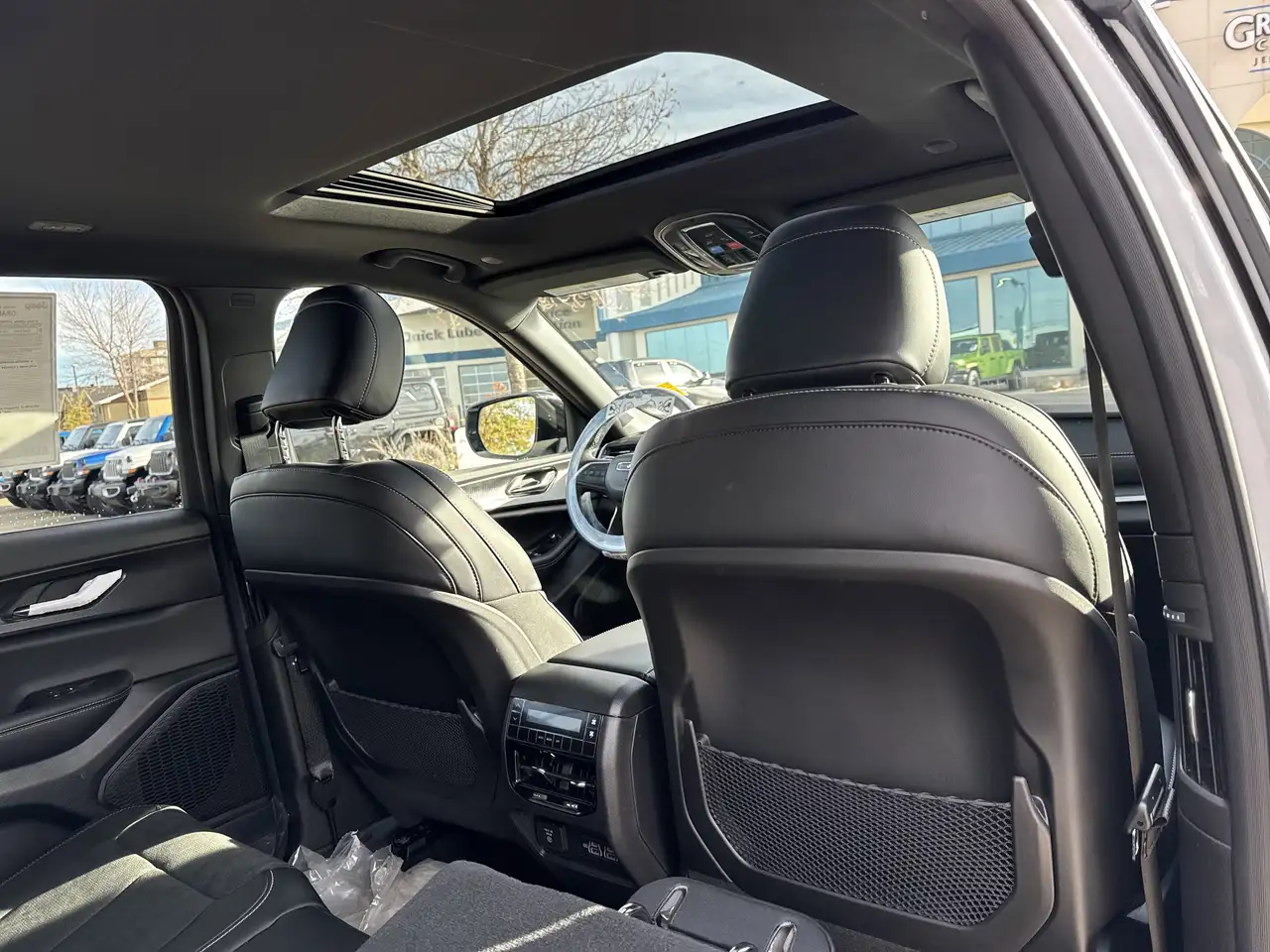 Jeep Grand Cherokee снимка Jeep Grand Cherokee