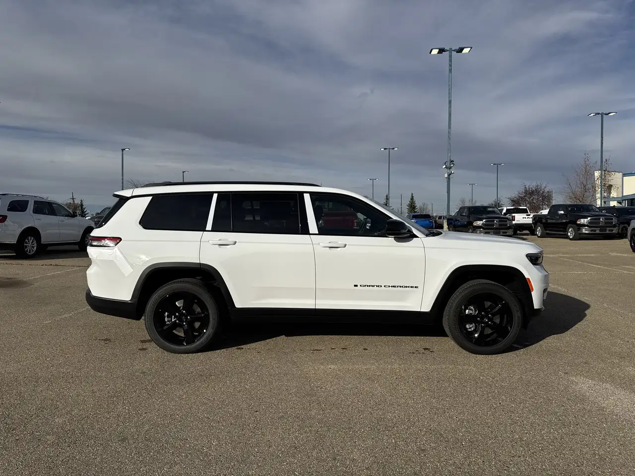 Jeep Grand Cherokee снимка Jeep Grand Cherokee