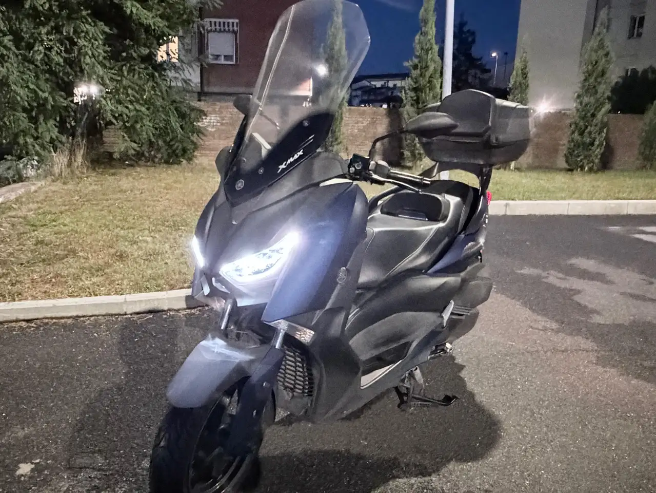 Yamaha X-Max 300