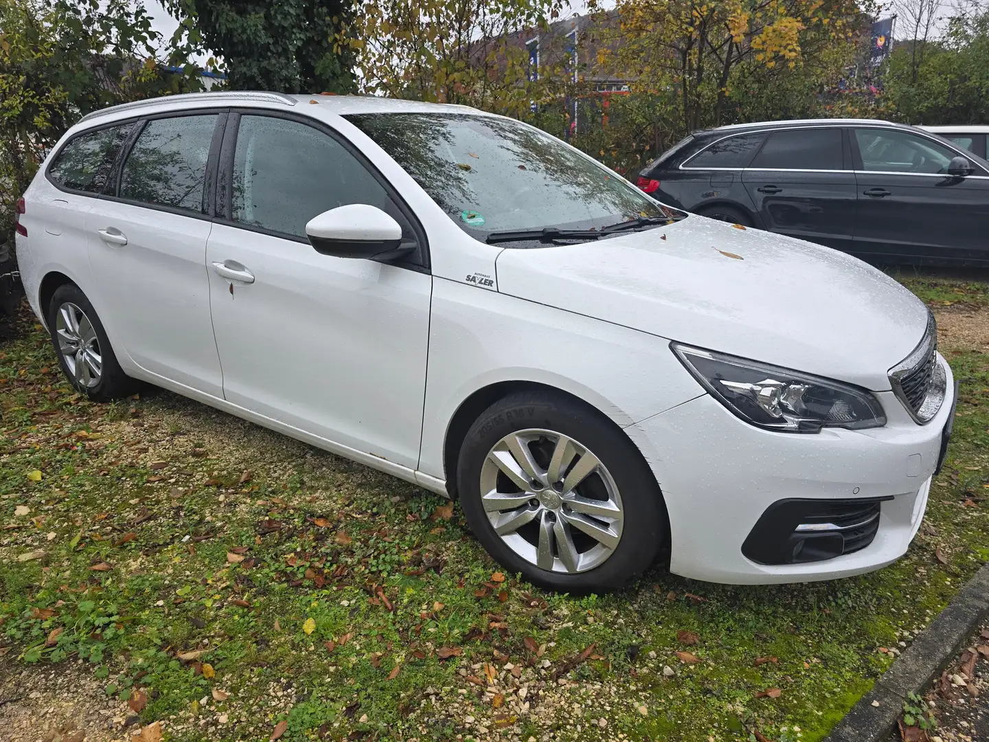 Peugeot 308 Active Weiß - 2