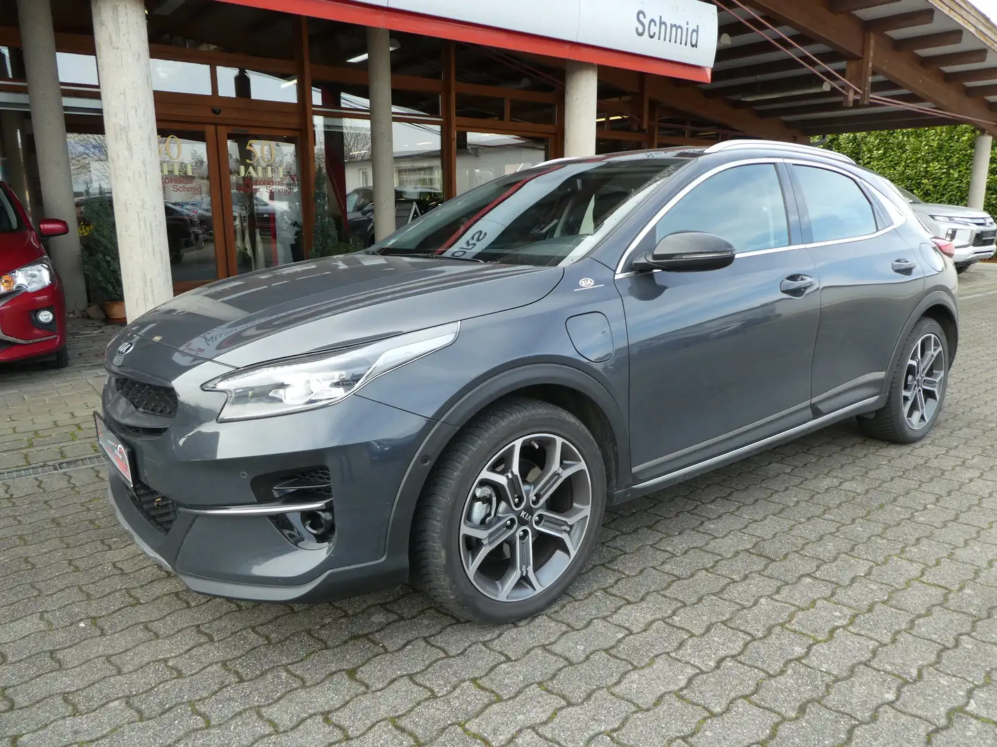 Kia XCeed Spirit Plug-in Hybrid Panorama  AHK Grau - 1