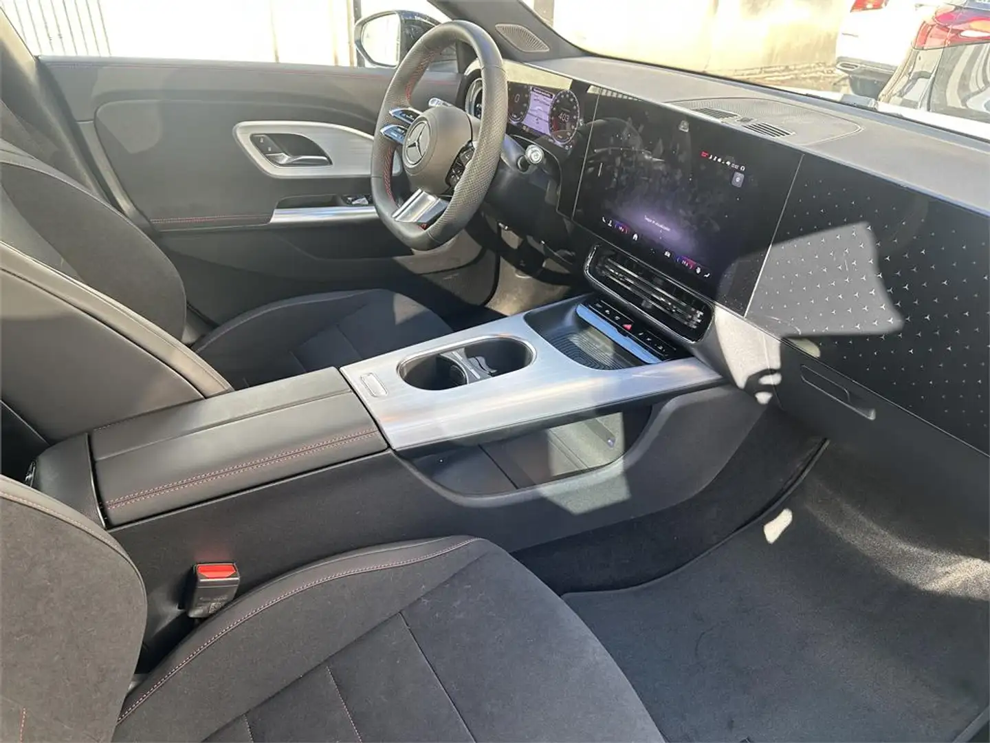 Mercedes-Benz CLA 250 250+ con tecnología EQ - 2