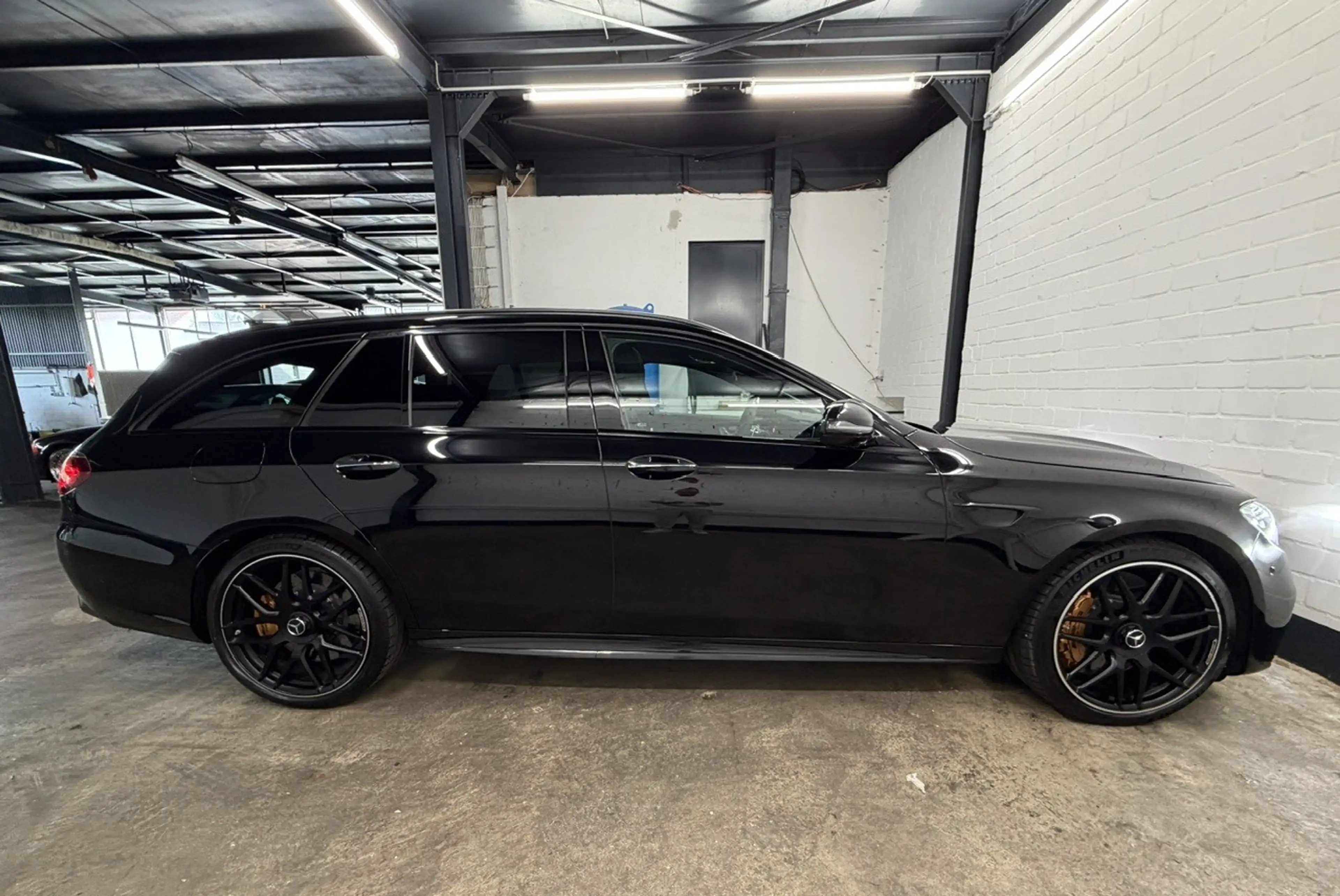 Mercedes-Benz E 63 AMG S 4MATIC+ |Keramikbremse | UPE:162459 € — photo 6