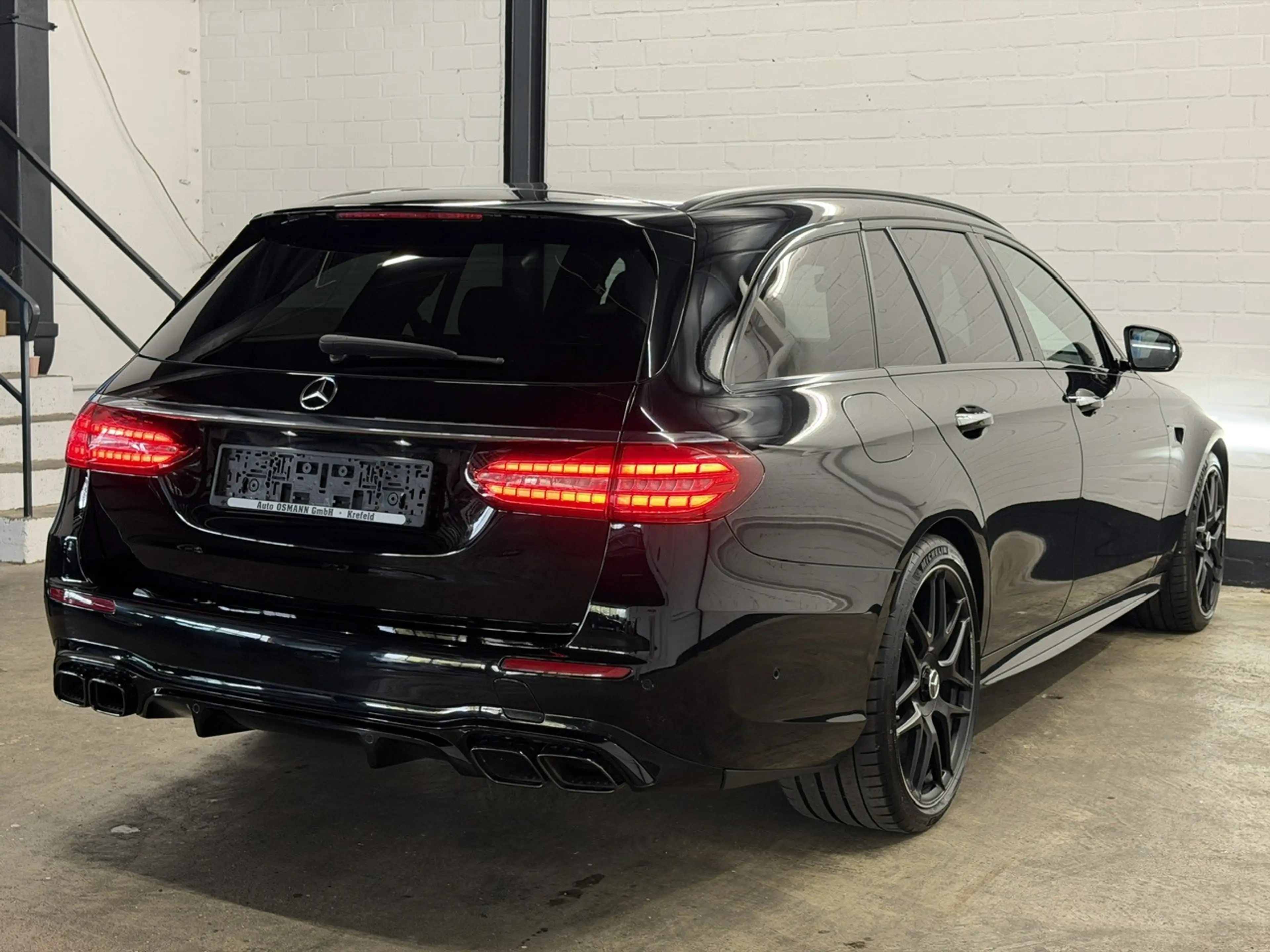 Mercedes-Benz E 63 AMG S 4MATIC+ |Keramikbremse | UPE:162459 € — photo 4