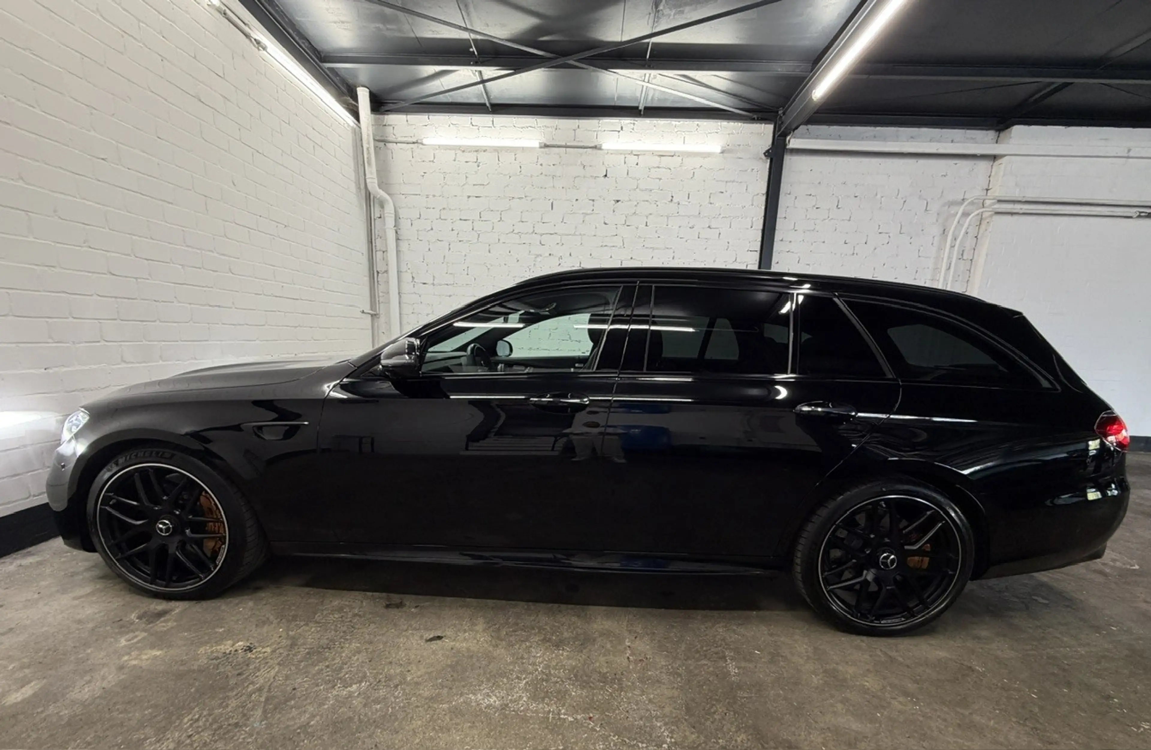 Mercedes-Benz E 63 AMG S 4MATIC+ |Keramikbremse | UPE:162459 € — photo 5