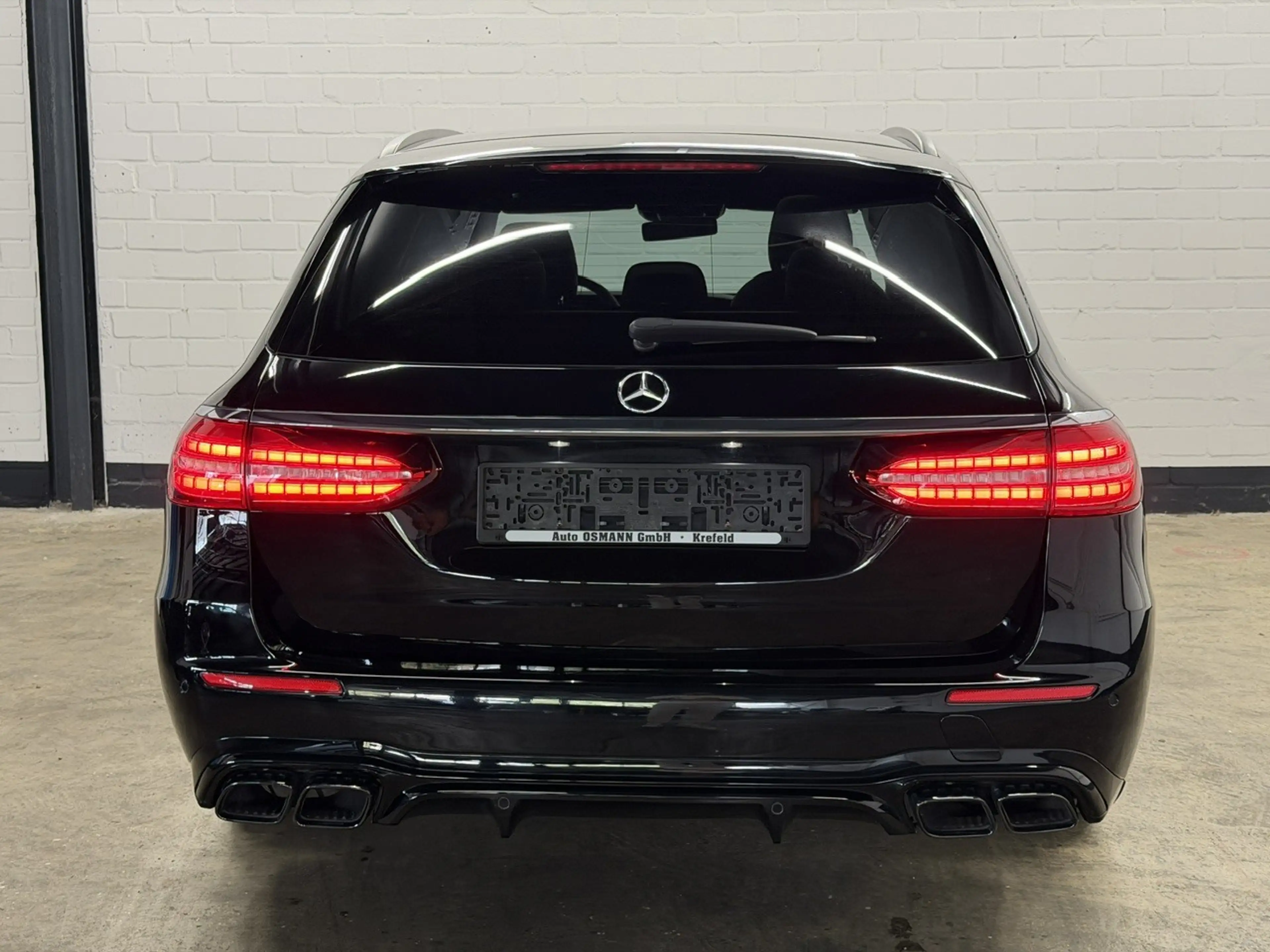 Mercedes-Benz E 63 AMG S 4MATIC+ |Keramikbremse | UPE:162459 € — photo 3