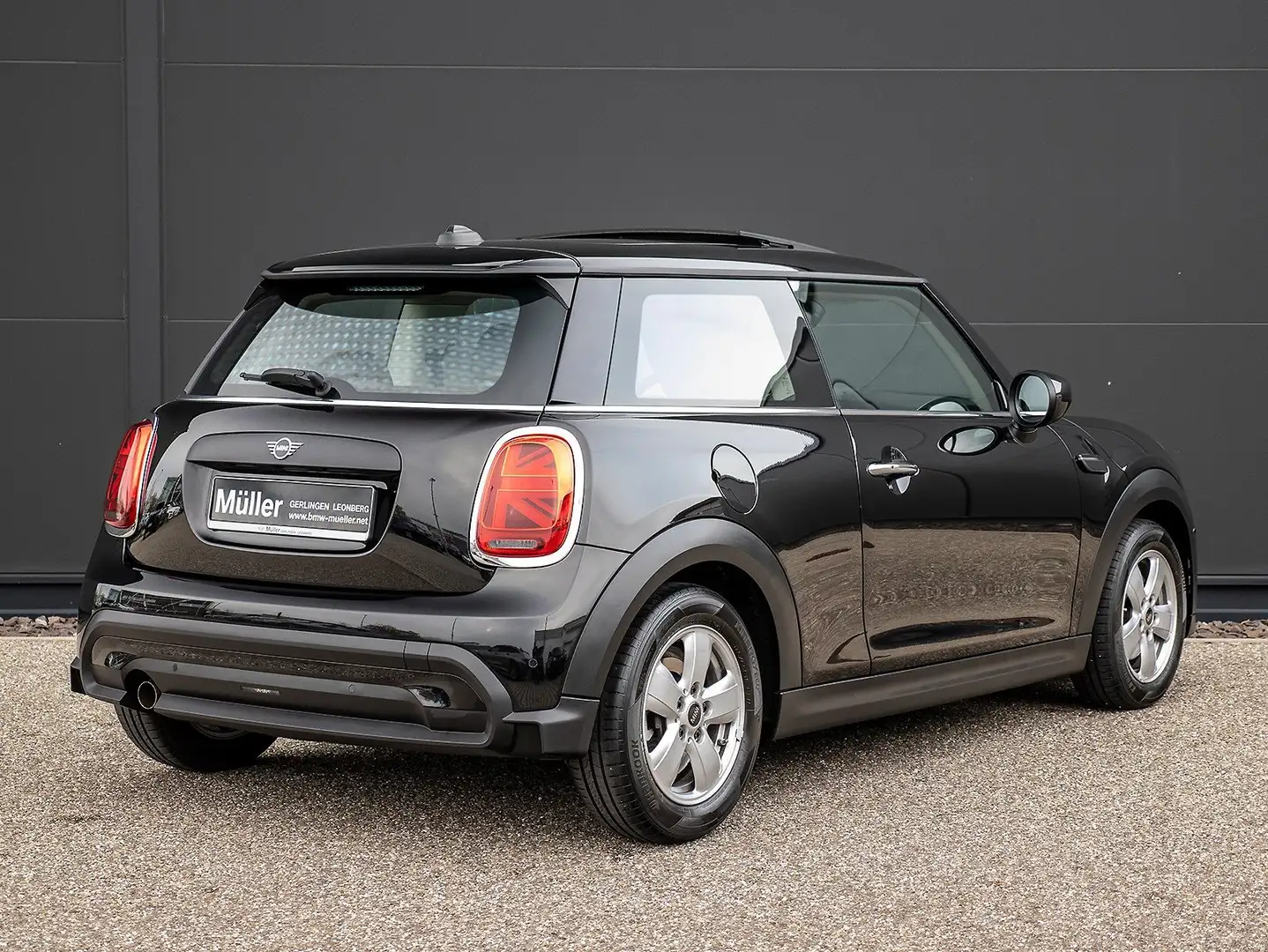 MINI One 3-Tür Classic-Trim GSD Sportsitz Navi DAB Schwarz - 2