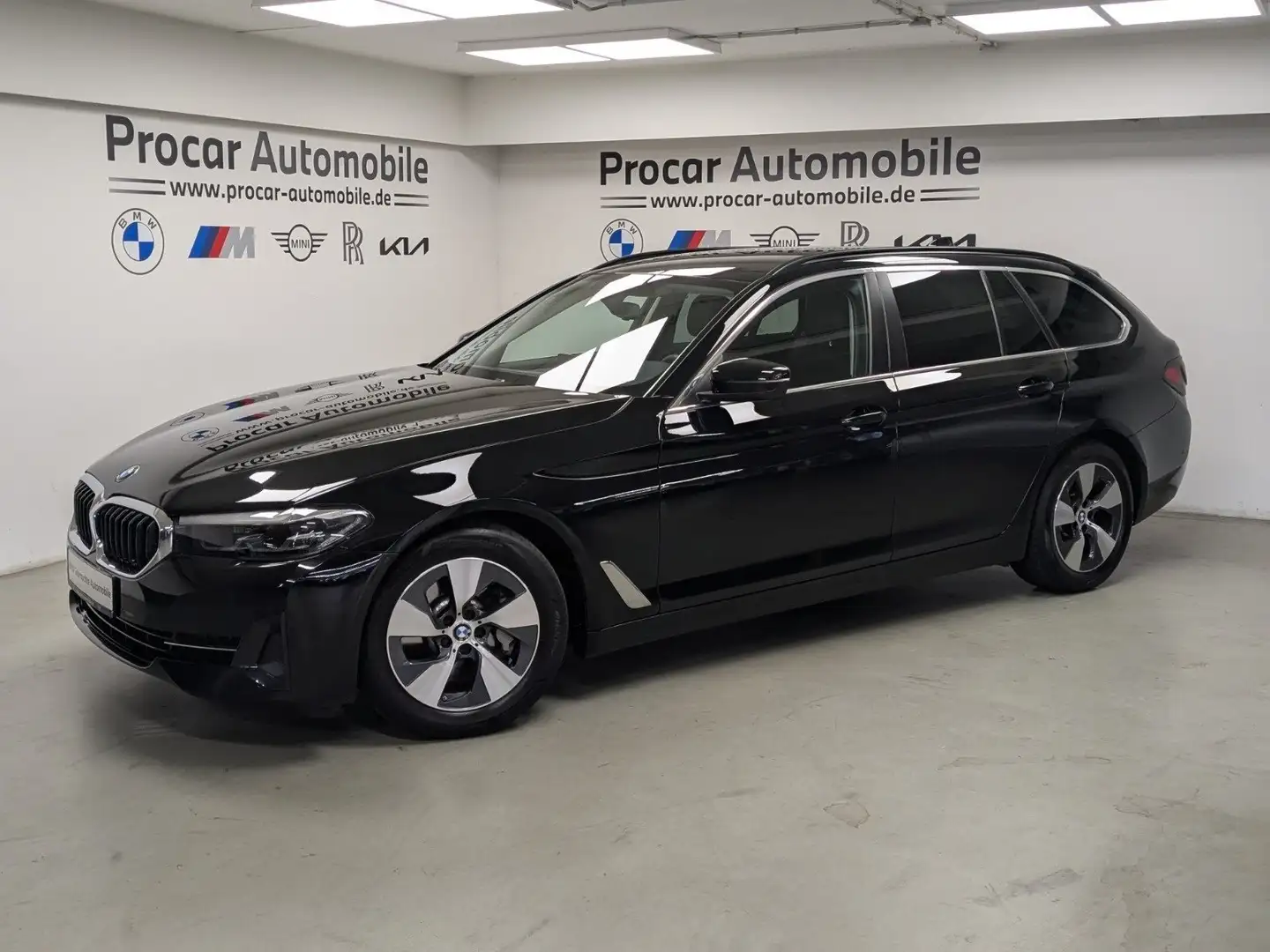 BMW 530 i Touring HuD H/K PA DAB LED Shz Schwarz - 2