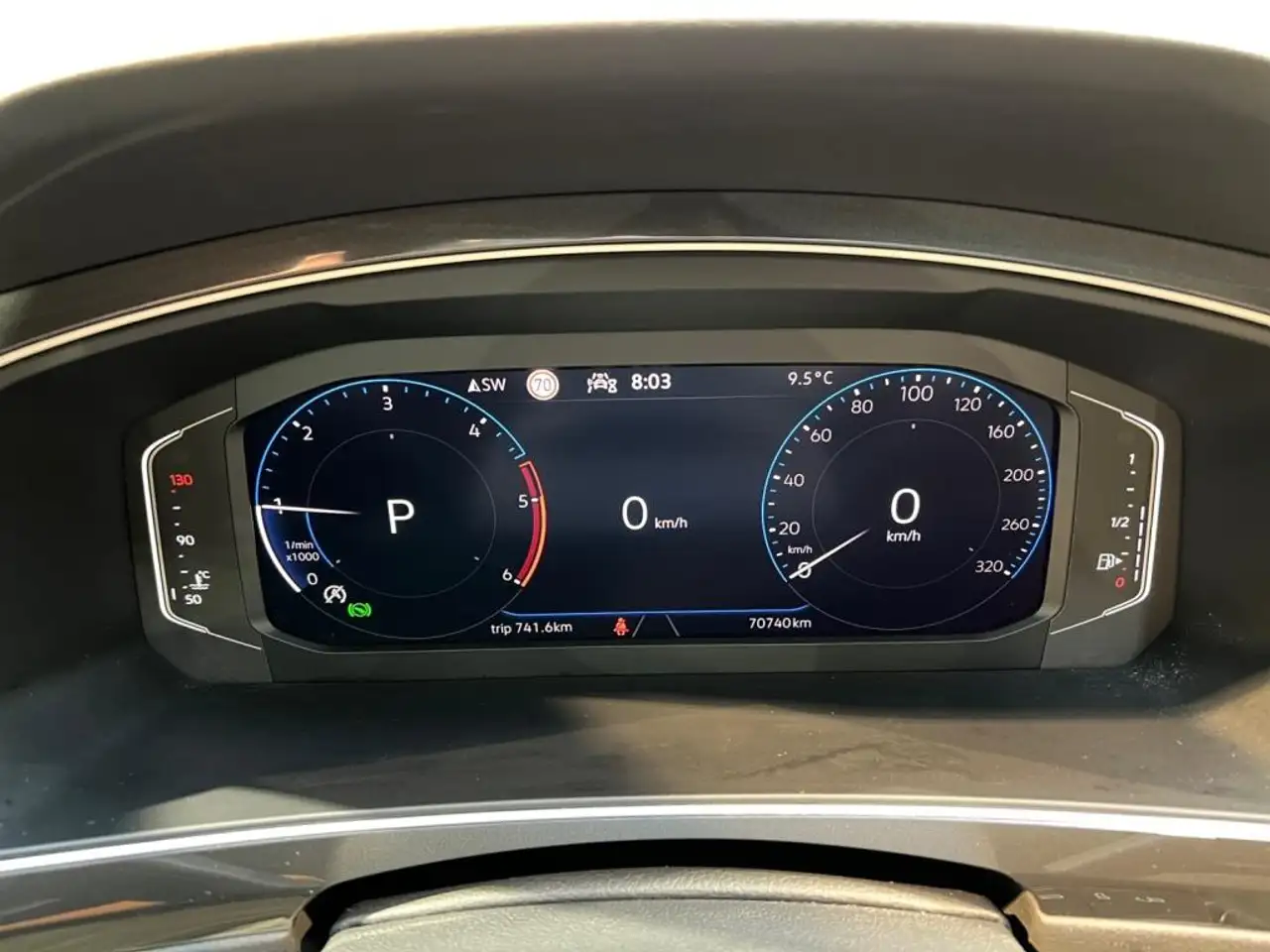 Volkswagen Tiguan 2.0 TDI R-Line Carbon+Fahrassist+Pano+SHD 15