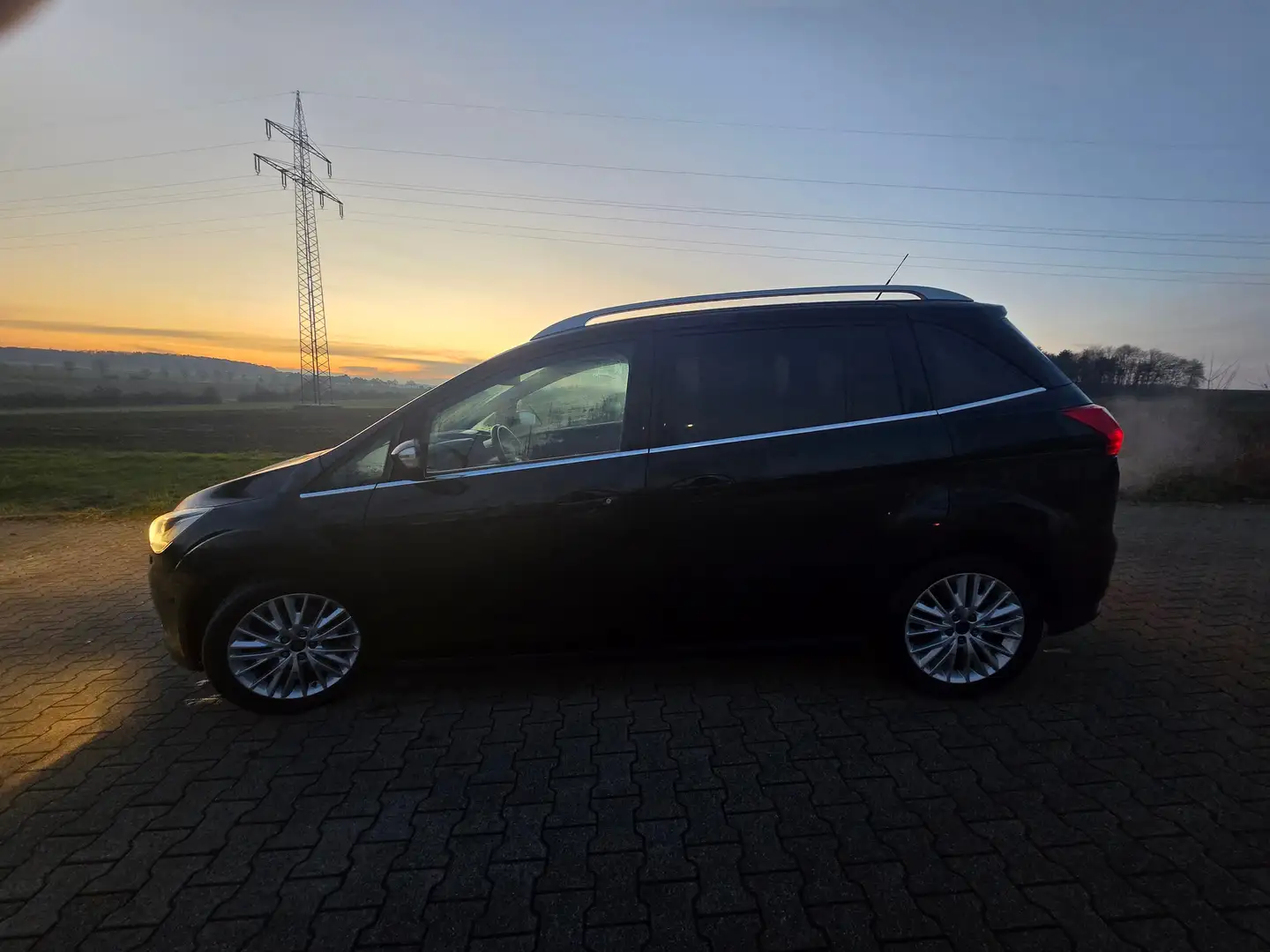 Ford Grand C-Max Titanium Schwarz - 2