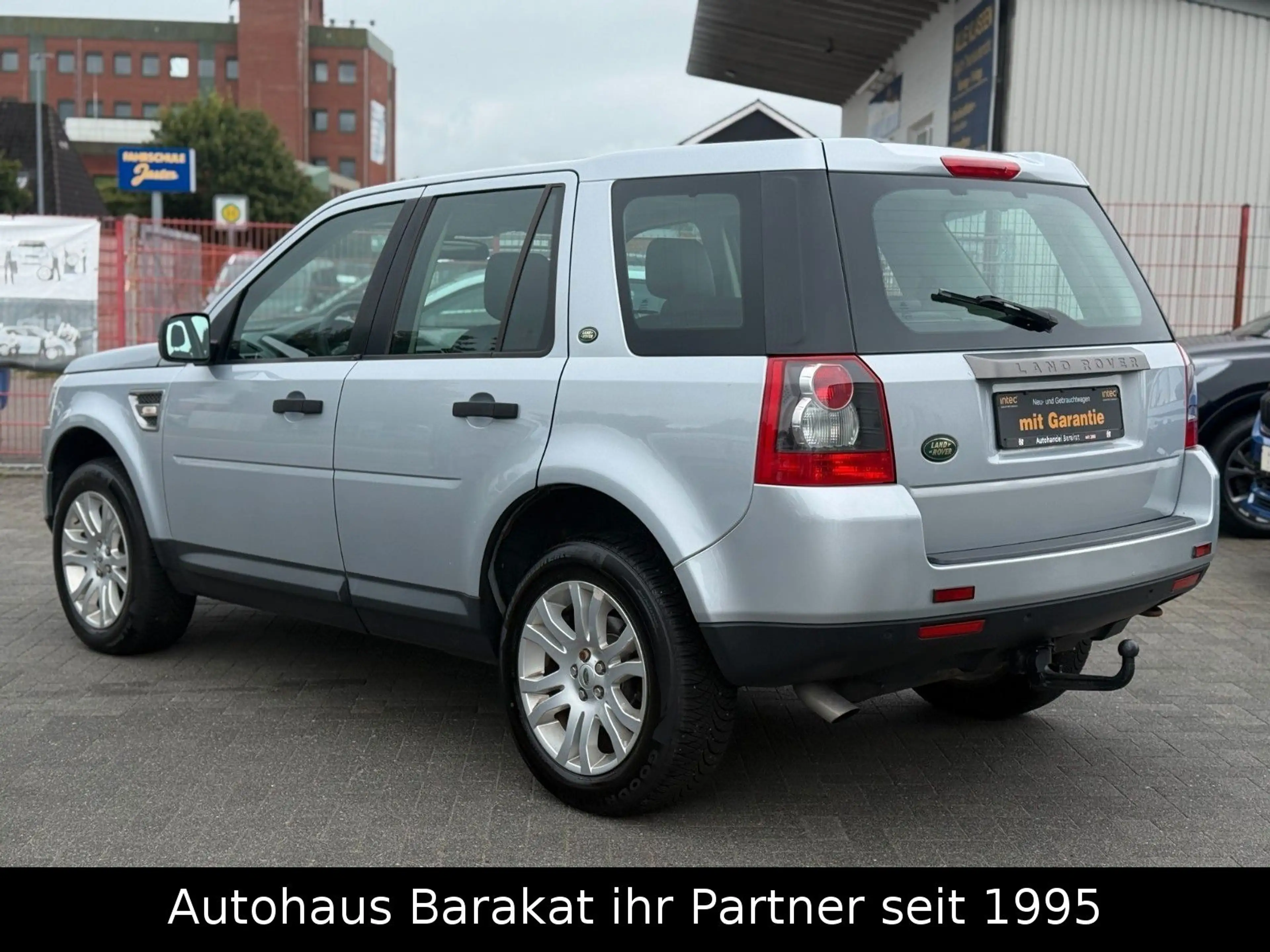 Land Rover Freelander 2 HSE PANO ALU LEDER AHK NAVI Autom. — photo 5