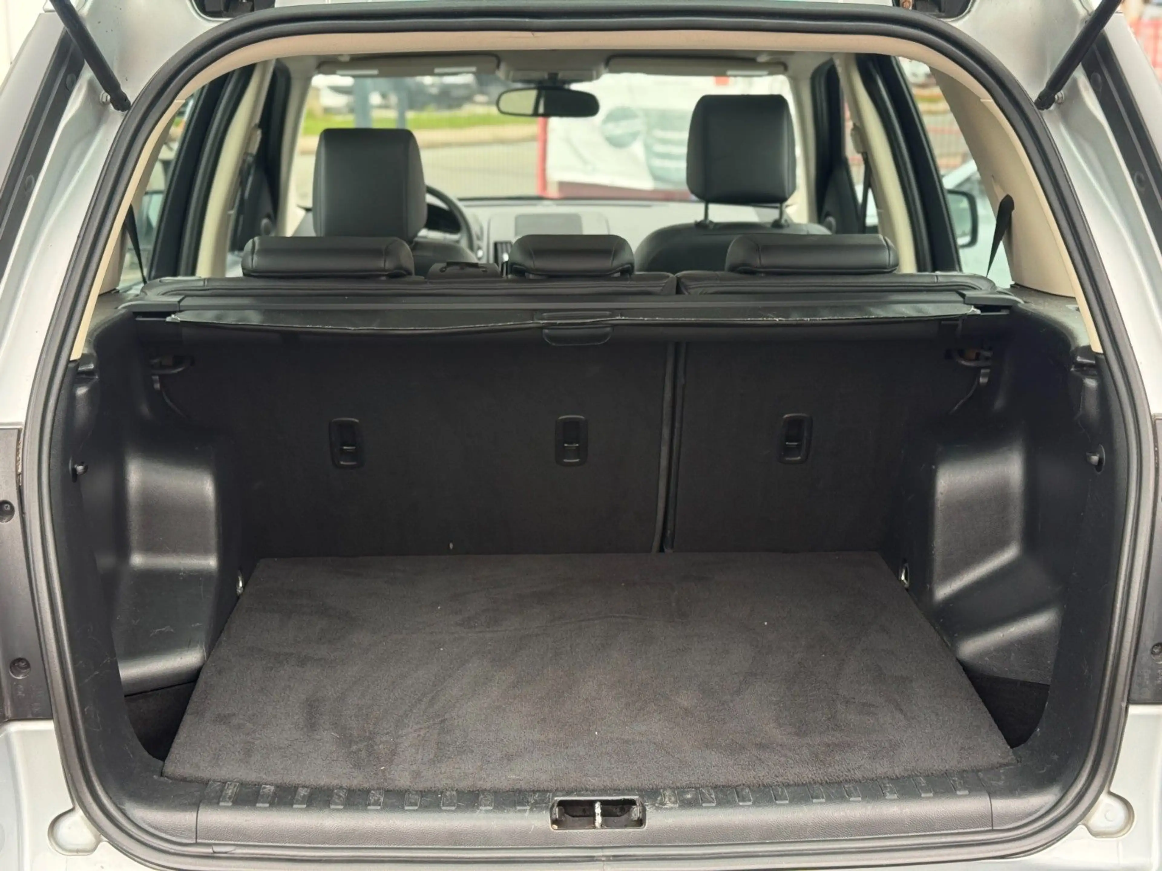 Land Rover Freelander 2 HSE PANO ALU LEDER AHK NAVI Autom. — photo 7